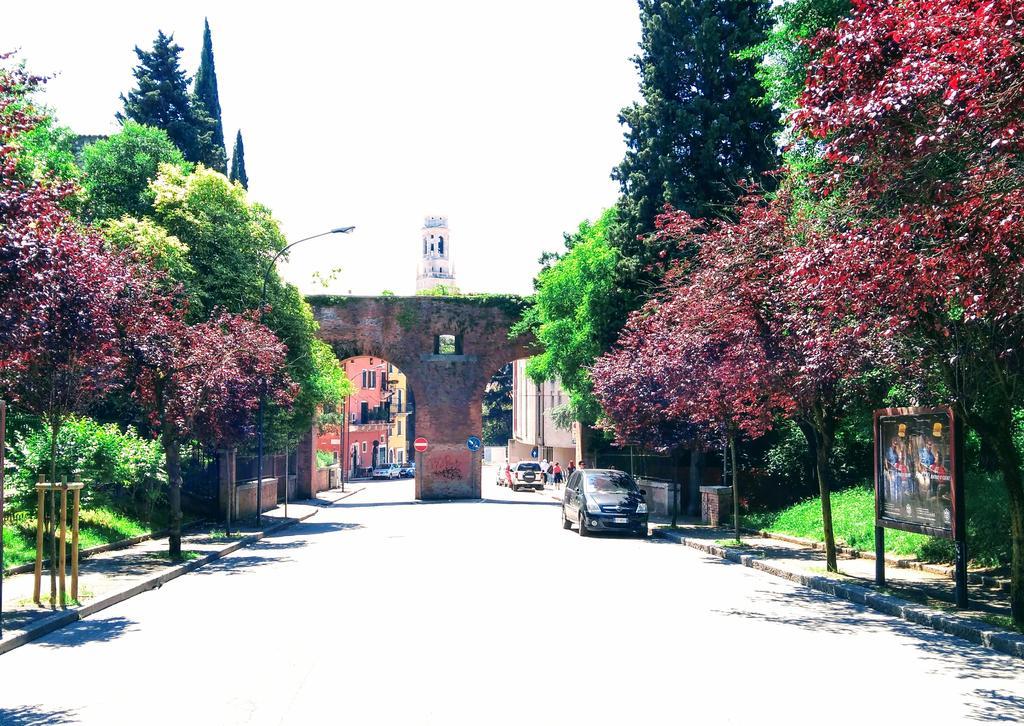 Across The River And Into The Trees Verona Exteriér fotografie